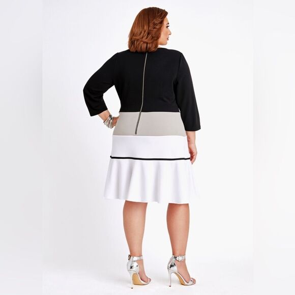 Colorblock Knit Fit n Flare Dress - Picture 2 of 4